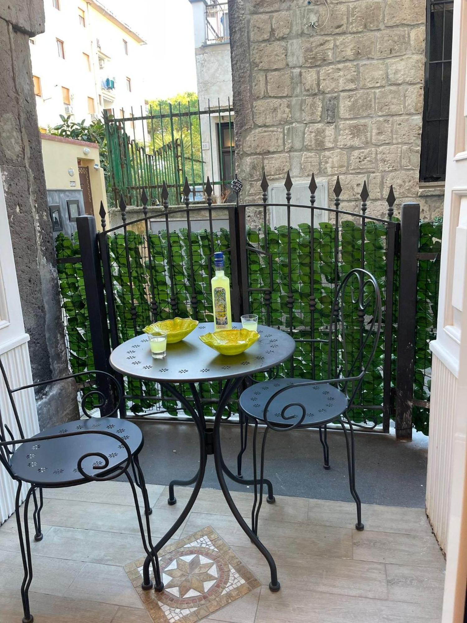 San Nicola Suite & Mini Apartment Sorrento Eksteriør billede